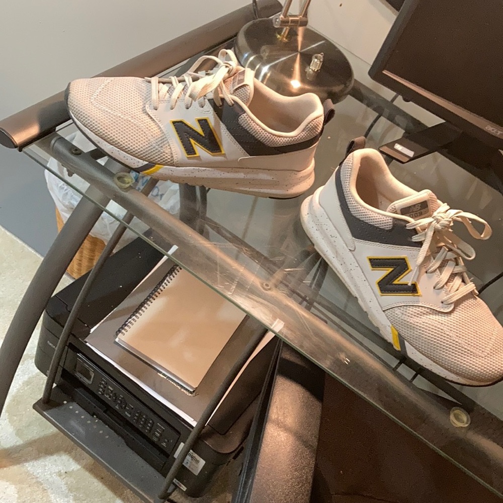New Balance 009 Sneakers